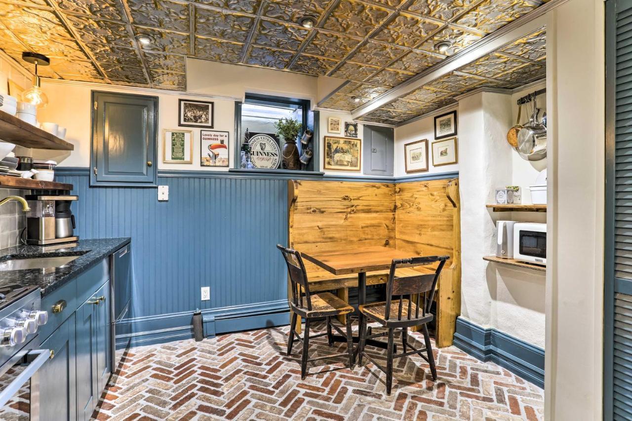 Historic With Garden Walk To Center City! Holiday home Philadelphia