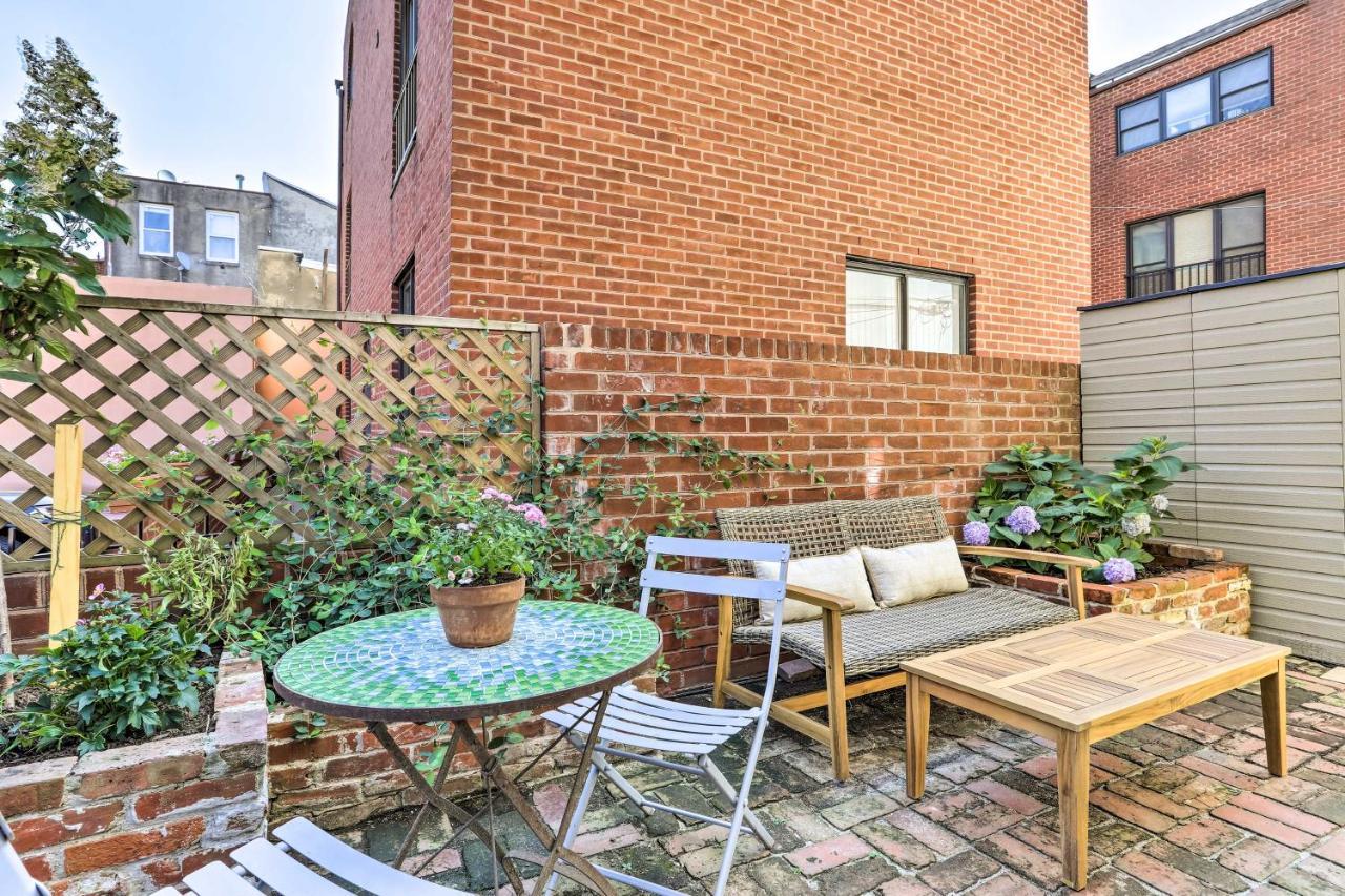 Historic With Garden Walk To Center City! *