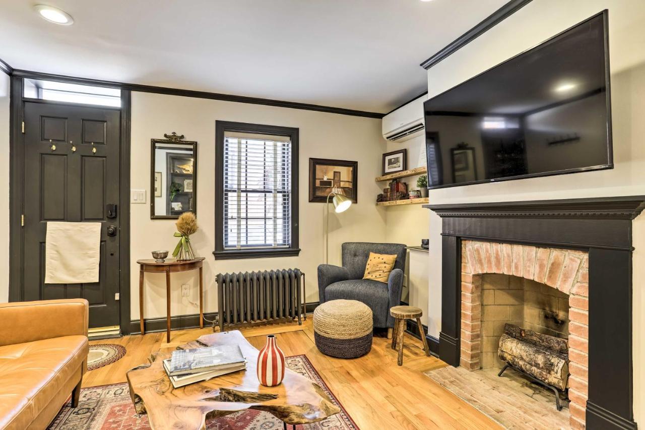 Historic With Garden Walk To Center City! Holiday home *